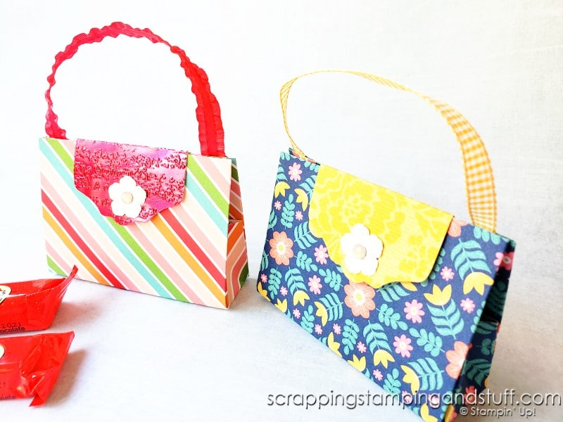 Click for the full tutorial for this tiny purse treat holder - the perfect packaging for lip balm, candy, jewelry, or other small treats!