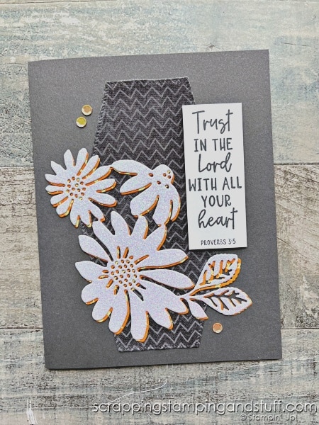 Have you ever thought about using fabric on handmade cards? Click to see lots of examples of techniques for using fabric for stunning cards!