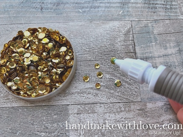 The Take Your Pick Tool is the best tool ever for crafting! Click to learn how to use the take your pick tool.