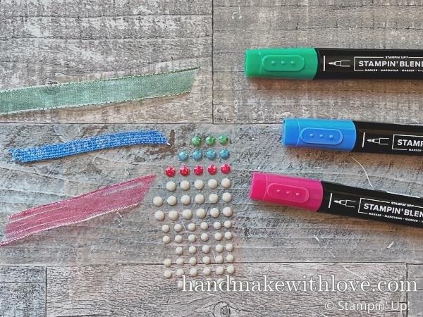 Click to see a hack for making ribbons and gems in any color! Save money and space in your craft collection with this awesome tip!